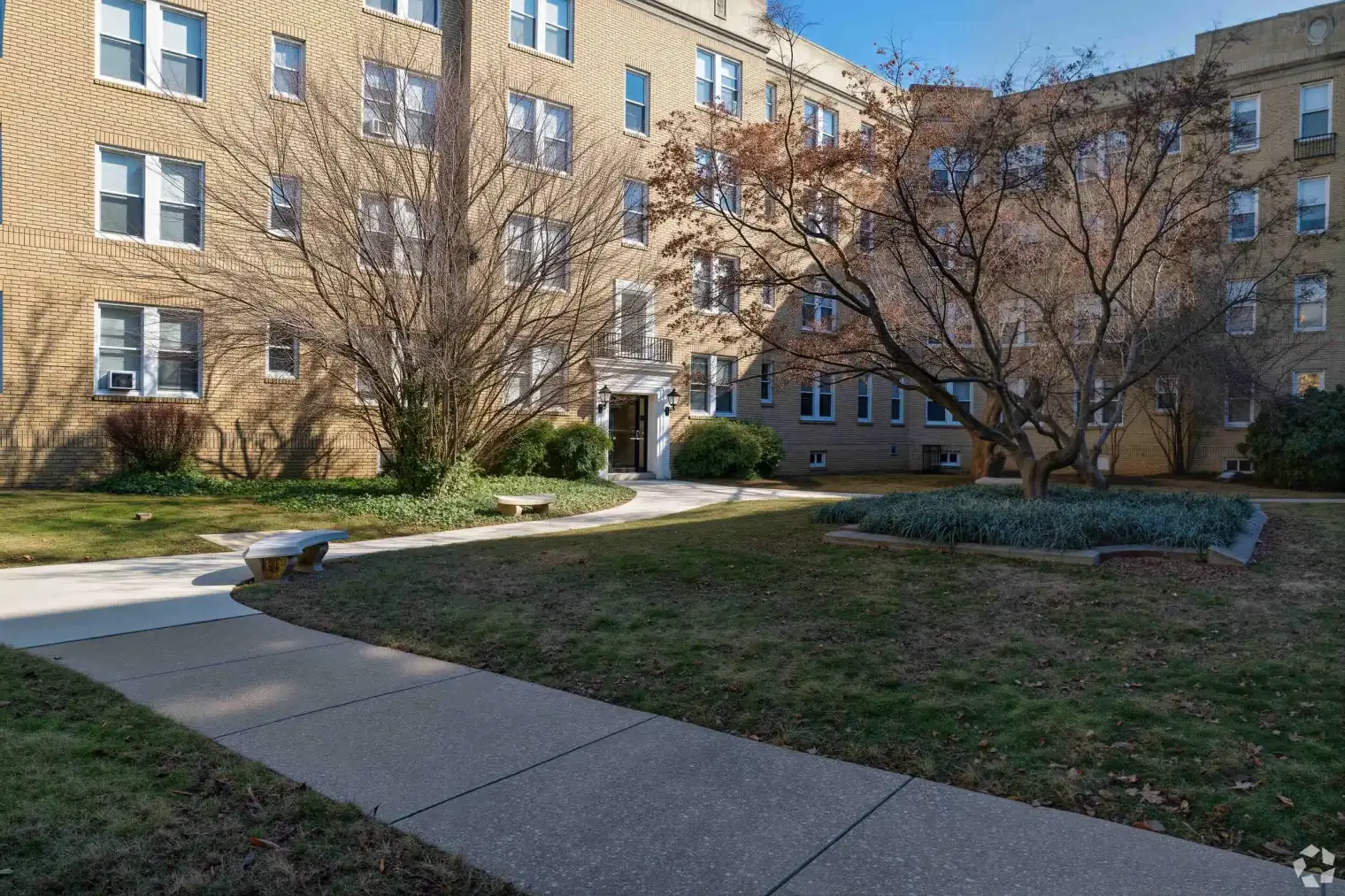 grand court apartments upper derby 36