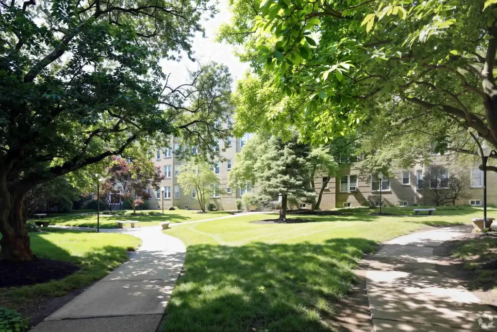 grand court apartments upper derby 6